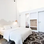 La Casa De Antonio Boutique
